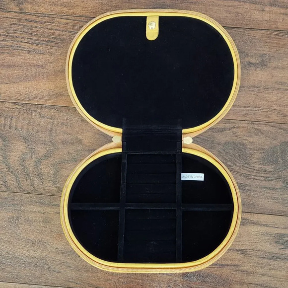 Moc Croc Medium Size Jewelry Case Yellow Zip Around Velvet Lined - Picture 8 of 10